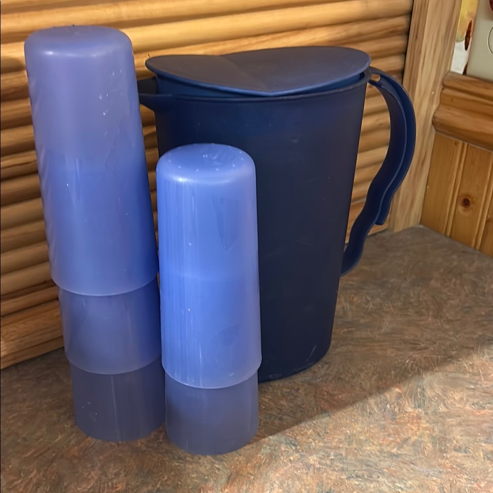 Tupperware Blue Drinkware Set for Dining